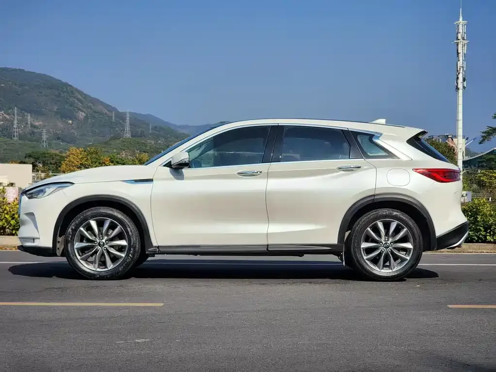 Infiniti QX50 2021 из CN, фото 4