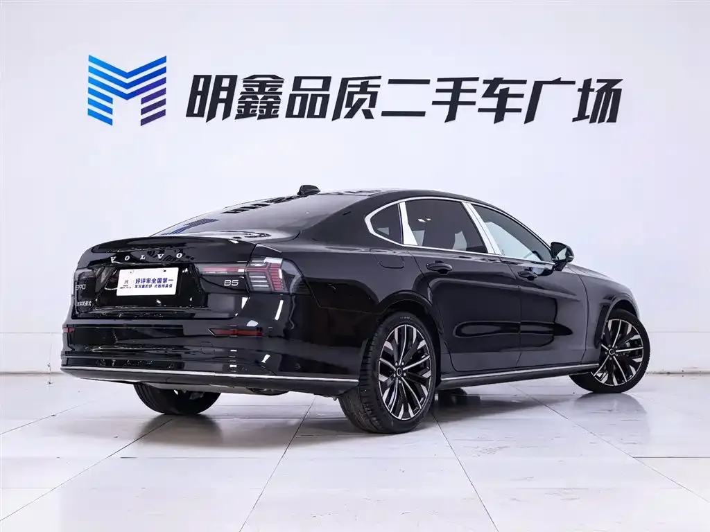 Volvo S90 — фото 3