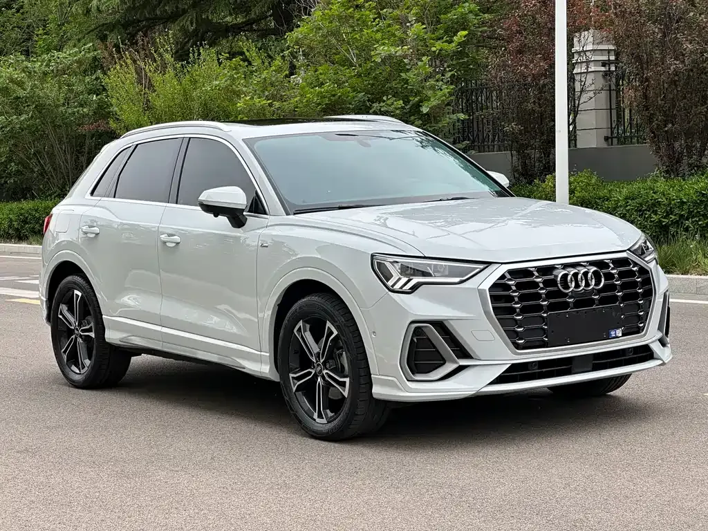 Audi Q3 — фото 10