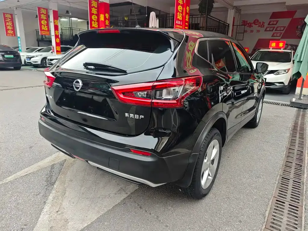 Nissan Qashqai — фото 6