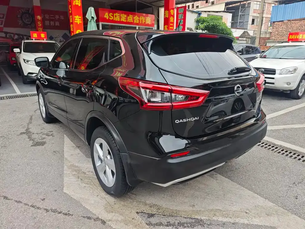 Nissan Qashqai — фото 5