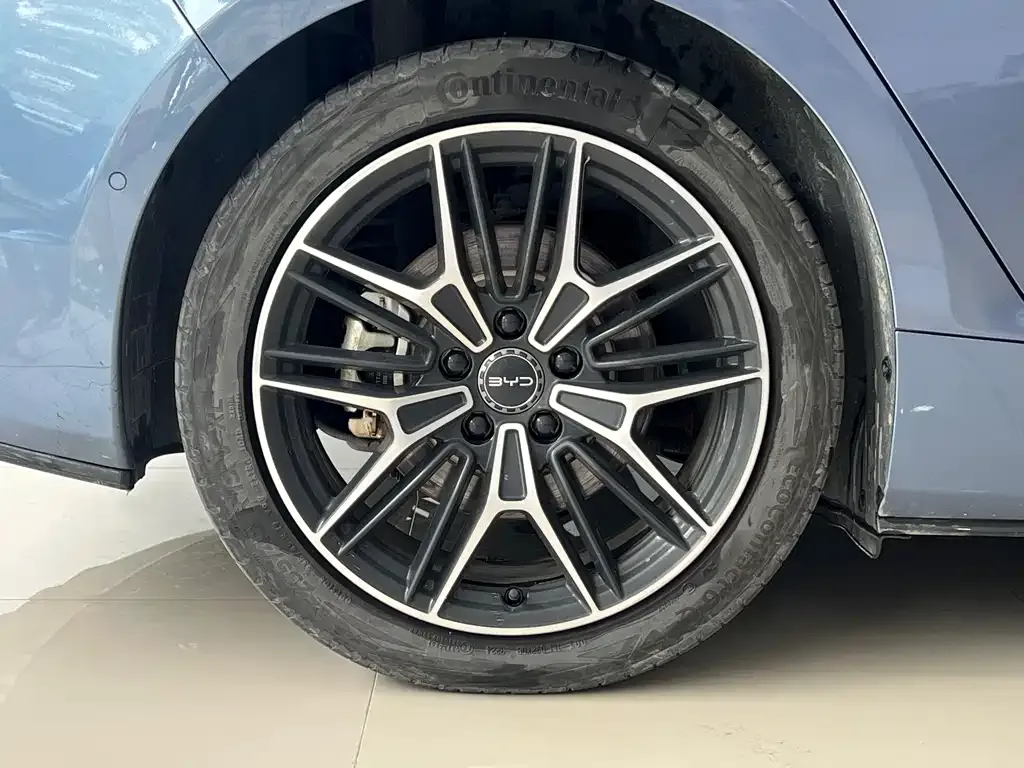 BYD Seal — фото 7