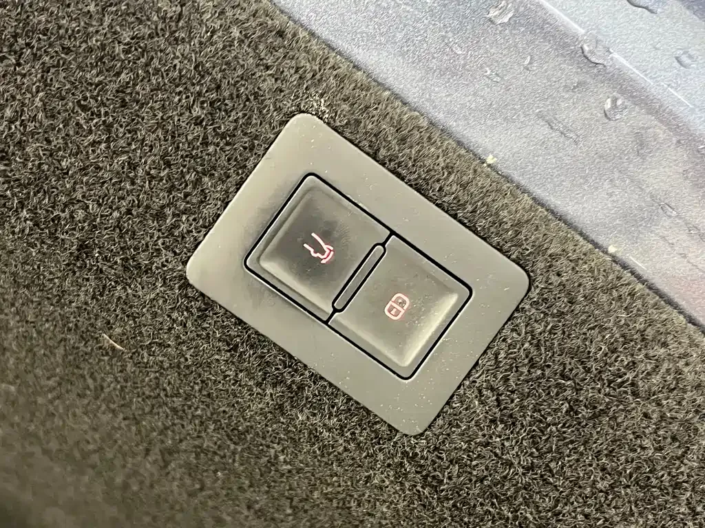 BYD Seal — фото 10