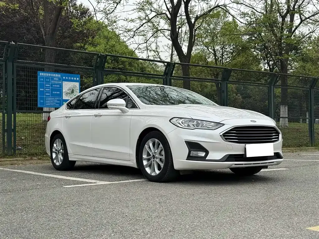 Ford Mondeo — фото 10