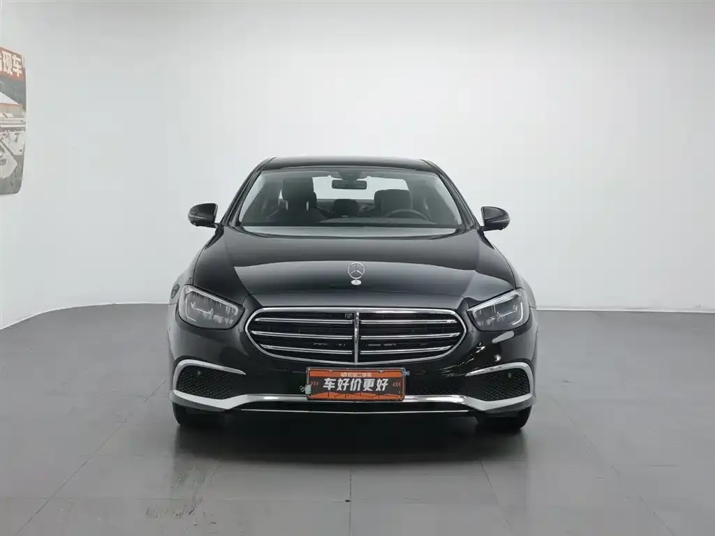 Mercedes-Benz E-Class — фото 2