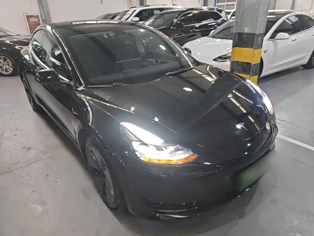 Tesla Model 3 — фото 5