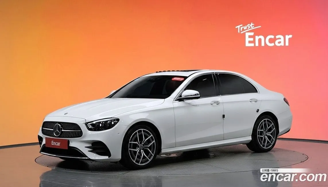 Mercedes-Benz E-Class — фото 1
