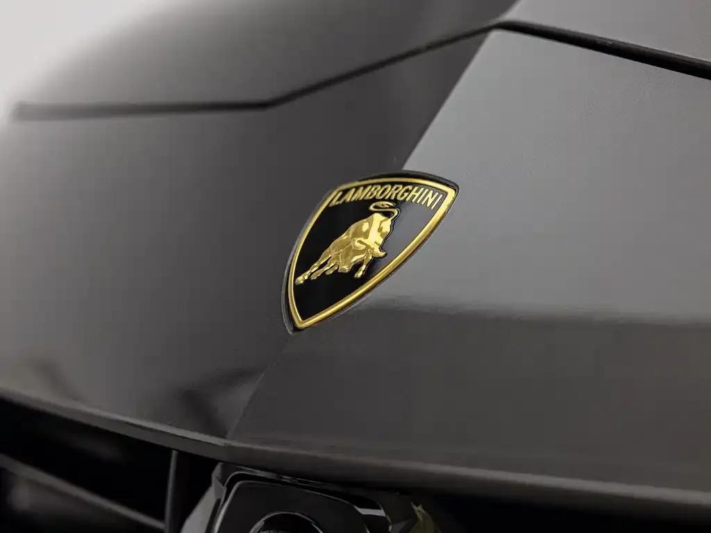 Lamborghini Urus — фото 10