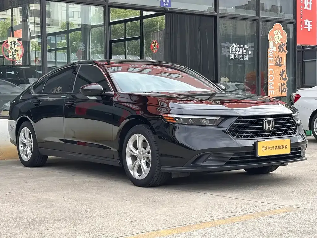Honda Accord — фото 9