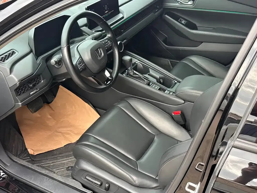Honda Accord — фото 6