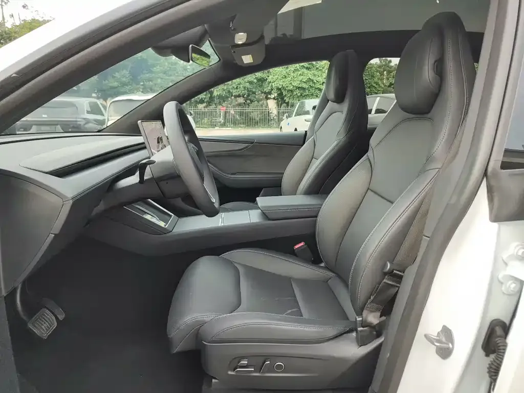 Tesla Model Y L 2025 из CN, фото 9