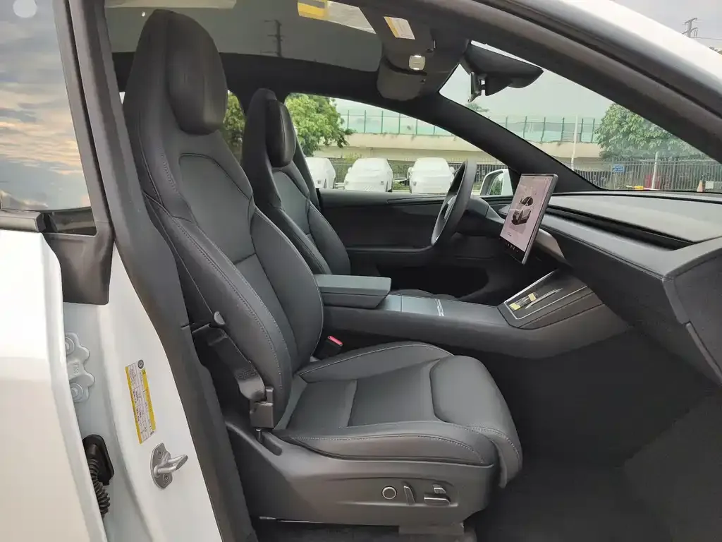 Tesla Model Y L 2025 из CN, фото 6