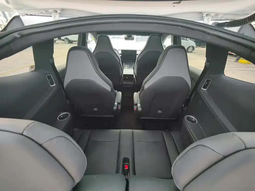 Tesla Model Y L 2025 из CN, фото 4