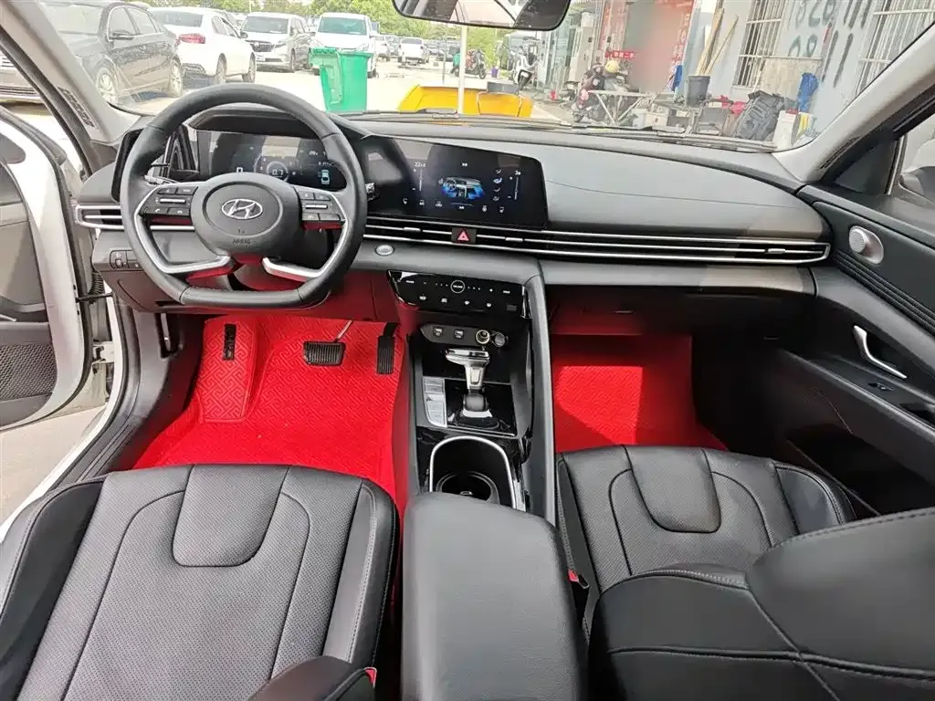 Hyundai Elantra 2022 из CN, фото 5
