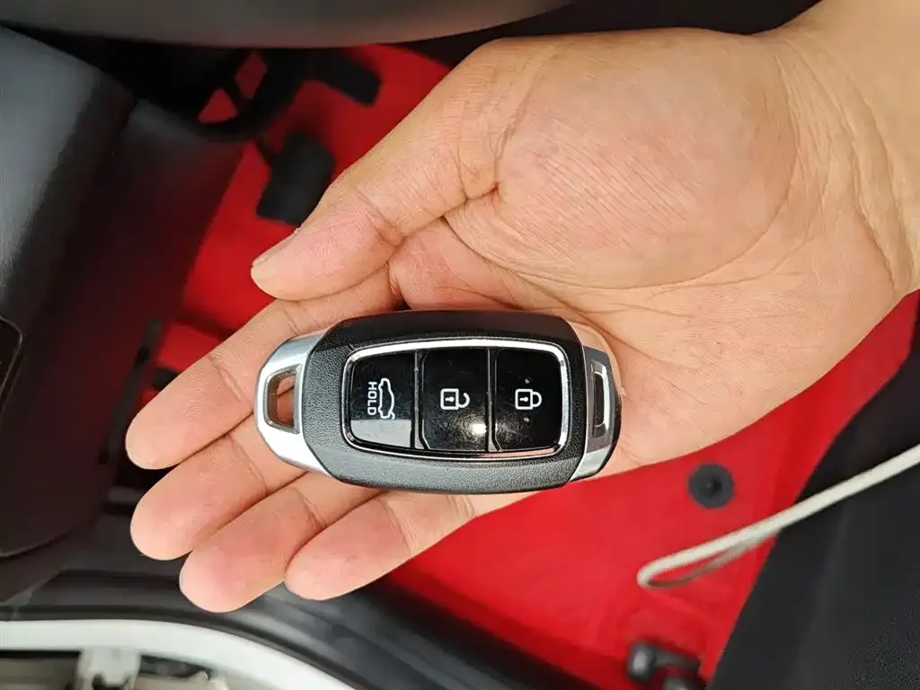 Hyundai Elantra 2022 из CN, фото 4