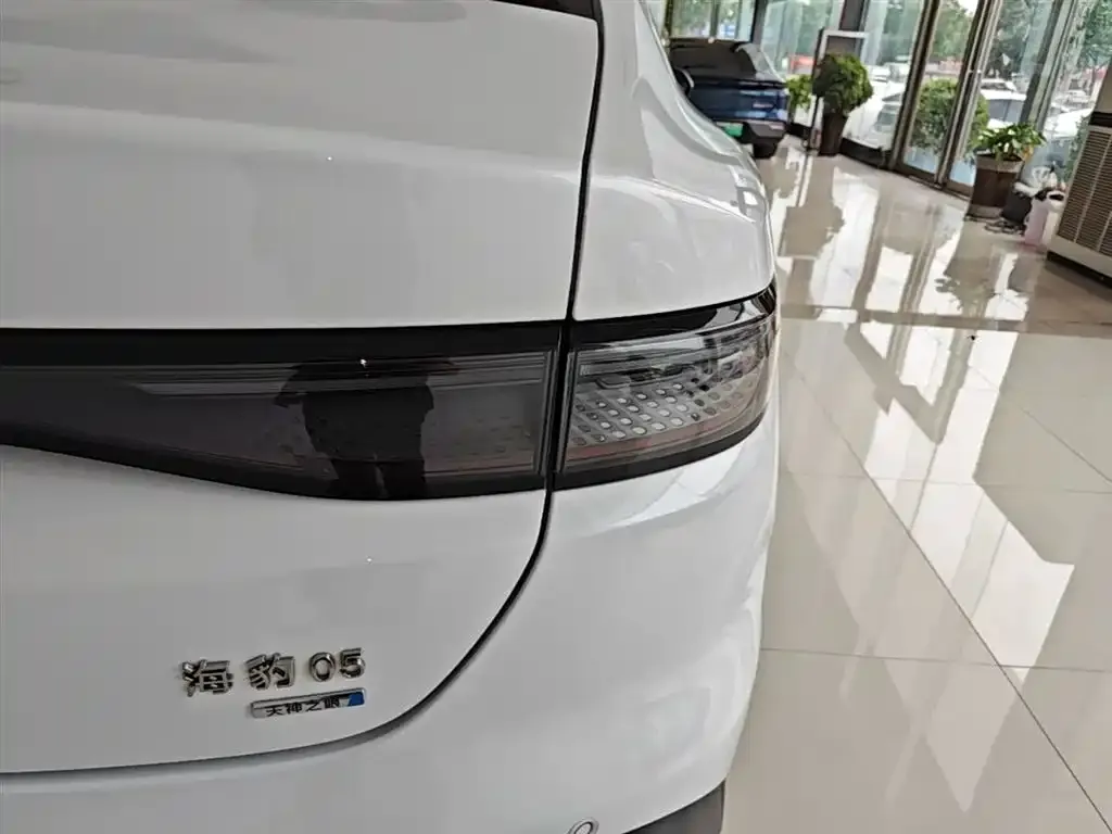 BYD Seal 05 DM-i — фото 5