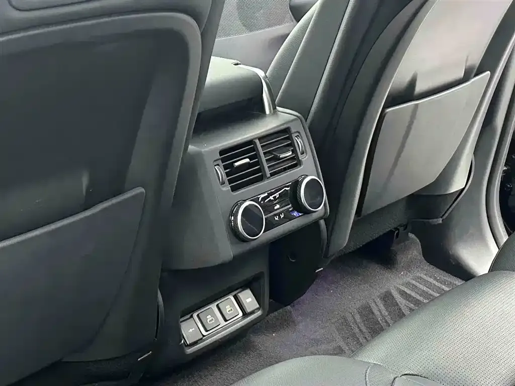 Land Rover Discovery — фото 10