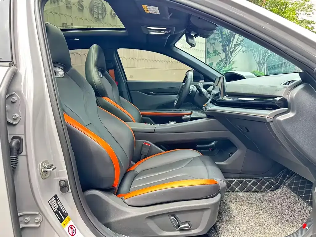 Changan UNI-V 2024 из CN, фото 2