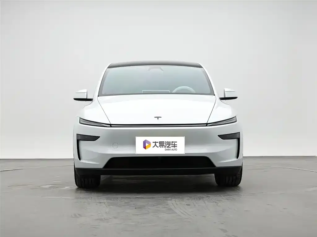 Tesla Model Y L — фото 4