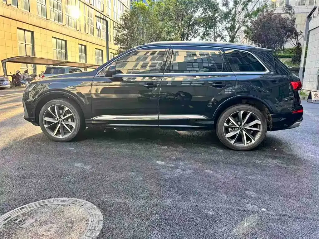 Audi Q7 — фото 3