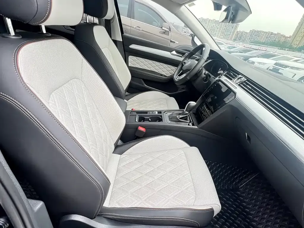 Volkswagen Magotan 2022 из CN, фото 8