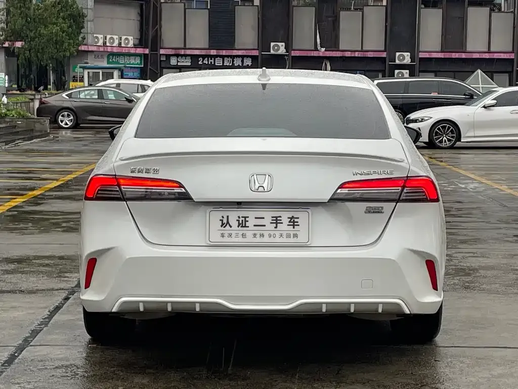 Honda Inspire — фото 9