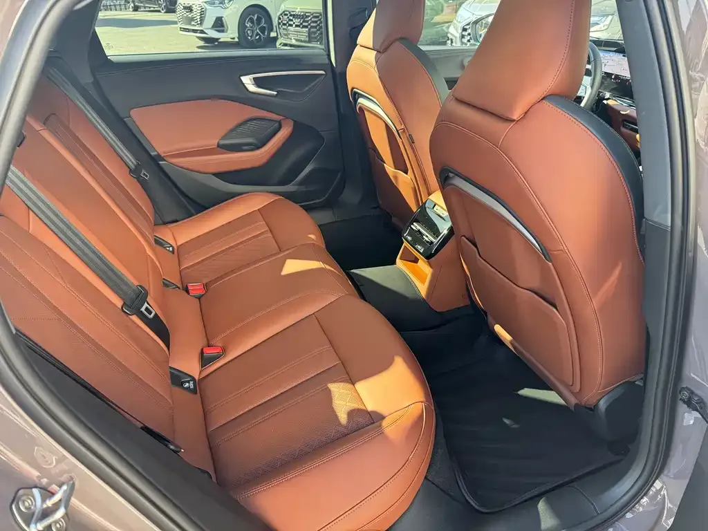 Audi A5L 2025 из CN, фото 2