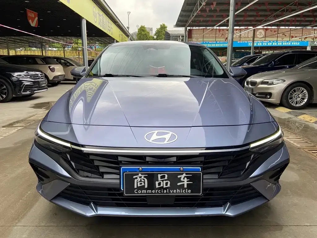 Hyundai Elantra — фото 7