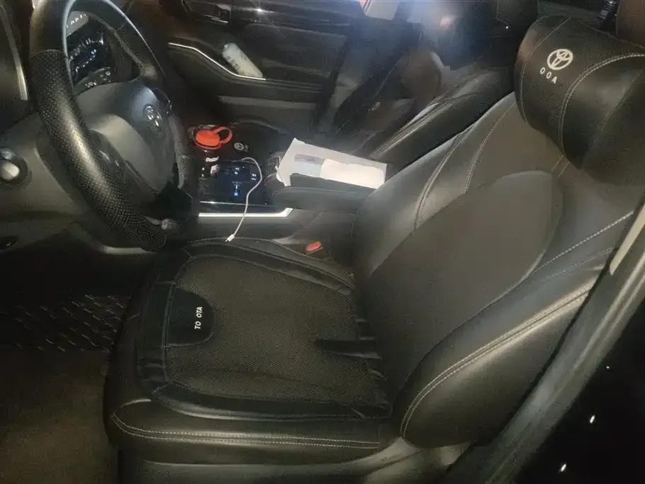 Toyota Highlander — фото 10