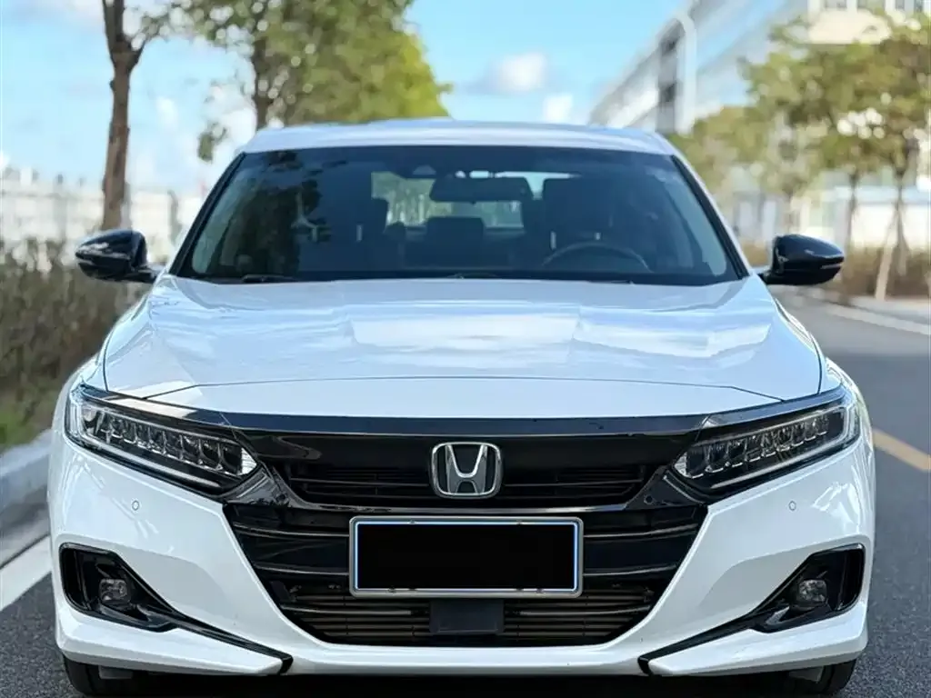 Honda Accord — фото 8