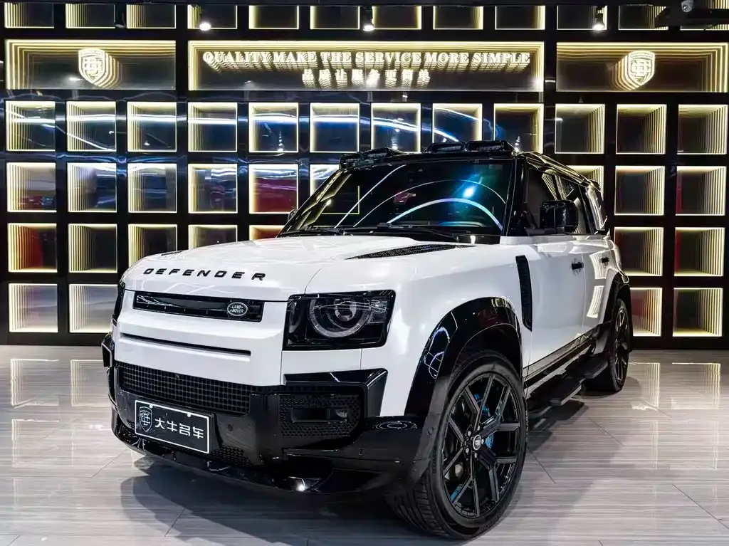 Land Rover Defender — фото 1