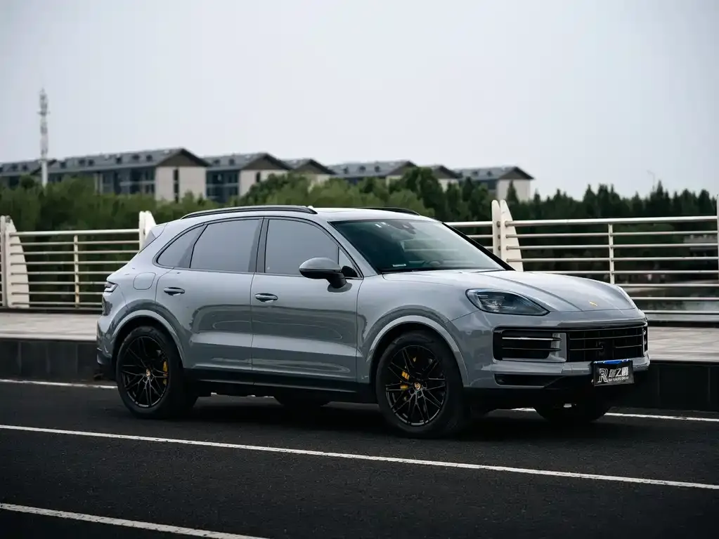 Porsche Cayenne — фото 4