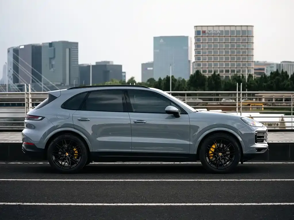 Porsche Cayenne — фото 3