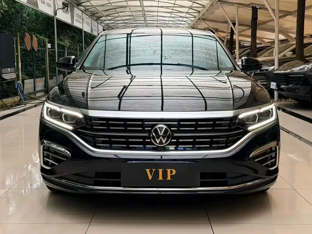 Volkswagen Passat — фото 5