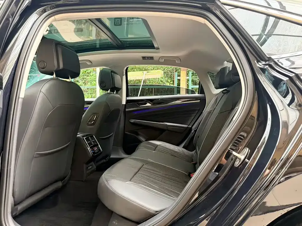 Volkswagen Passat — фото 7