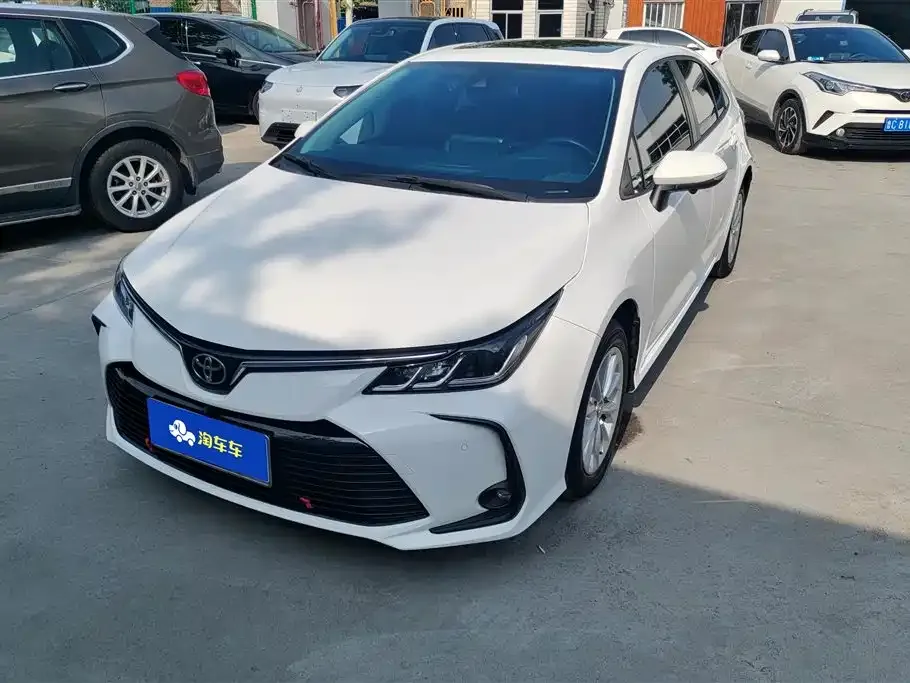 Toyota Corolla — фото 1