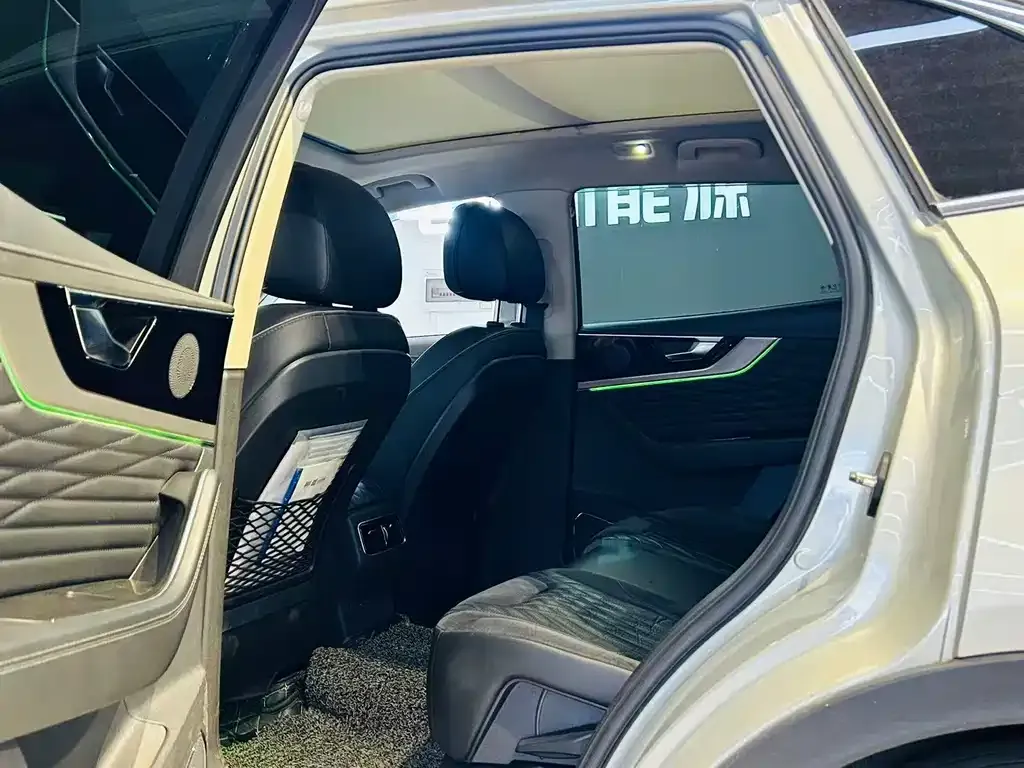 Hongqi HS5 2023 из CN, фото 2