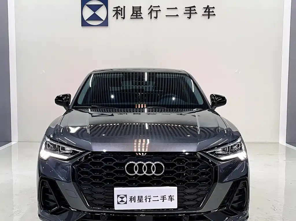 Audi Q3 Sportback — фото 10