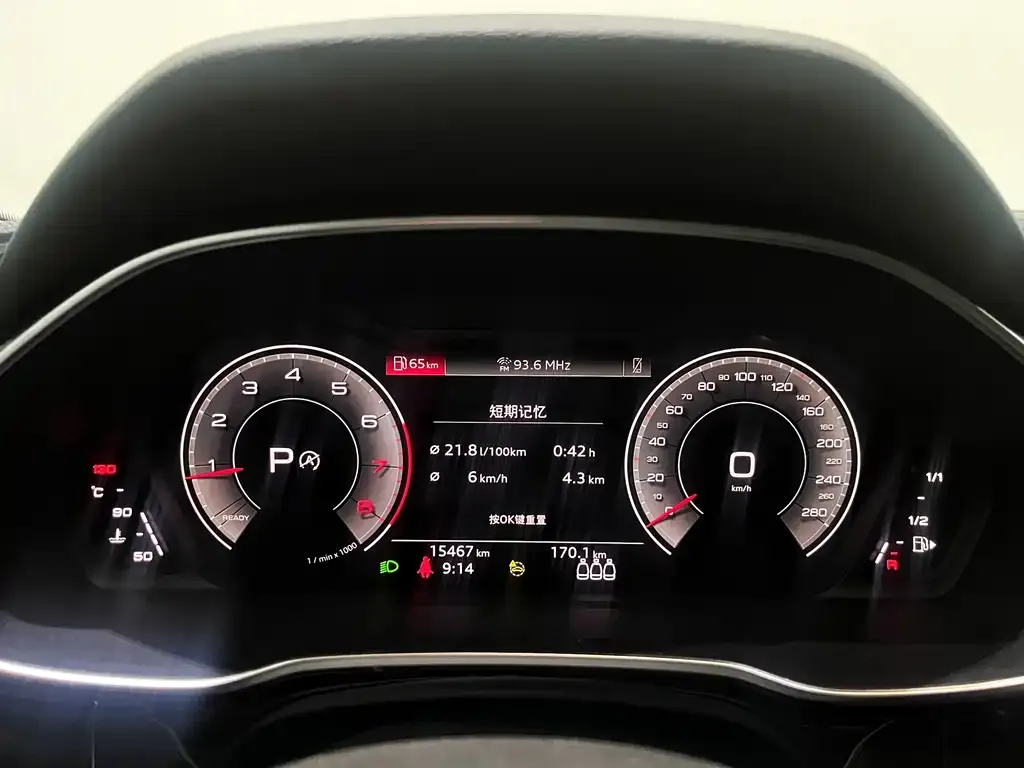Audi Q3 Sportback — фото 8