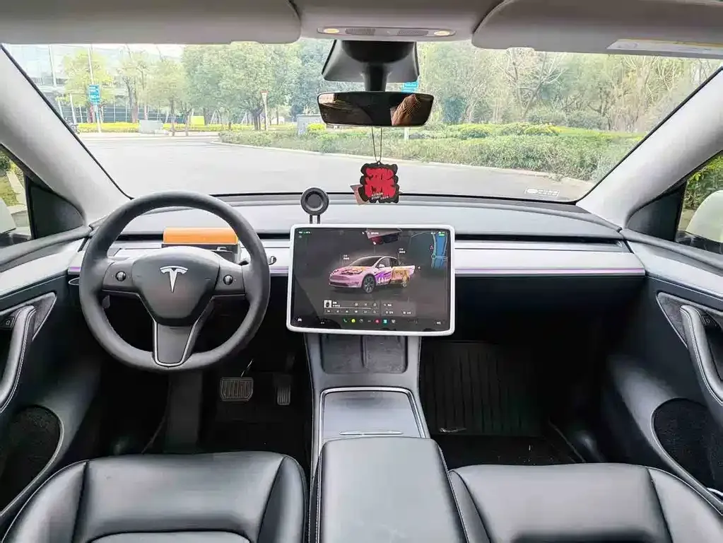 Tesla Model Y — фото 4