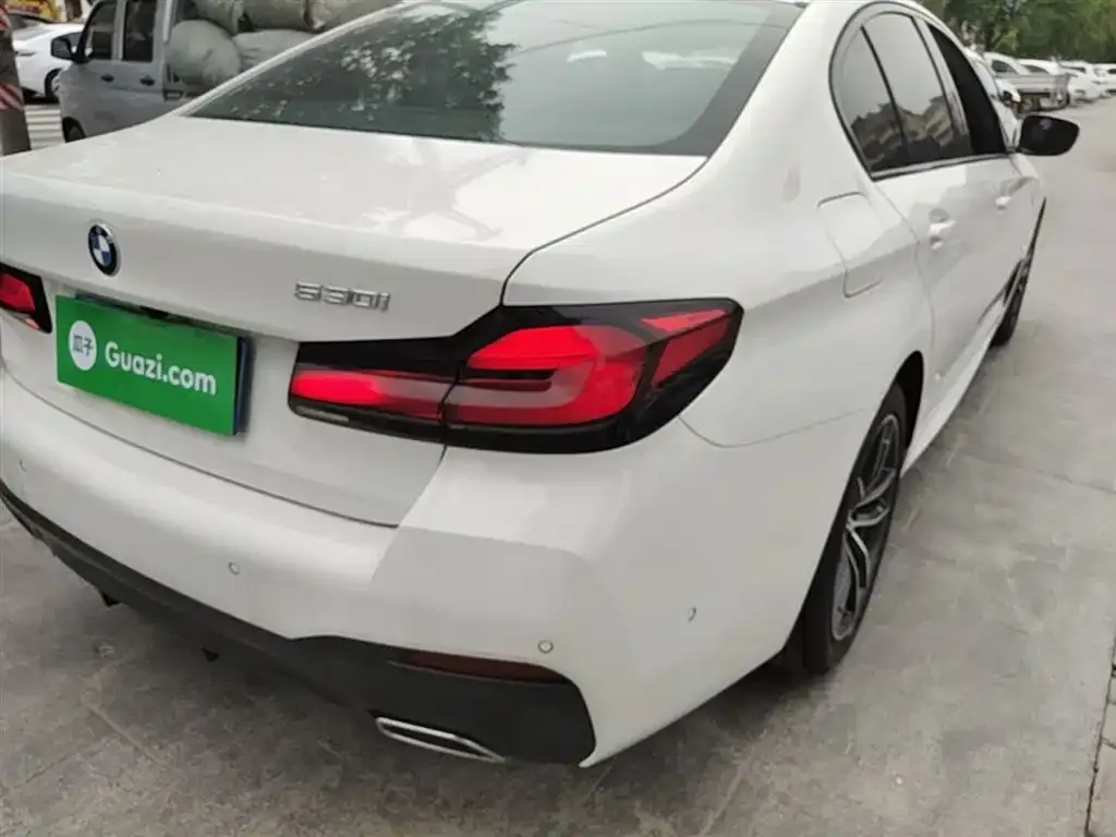 BMW 5 Series (Import) — фото 2