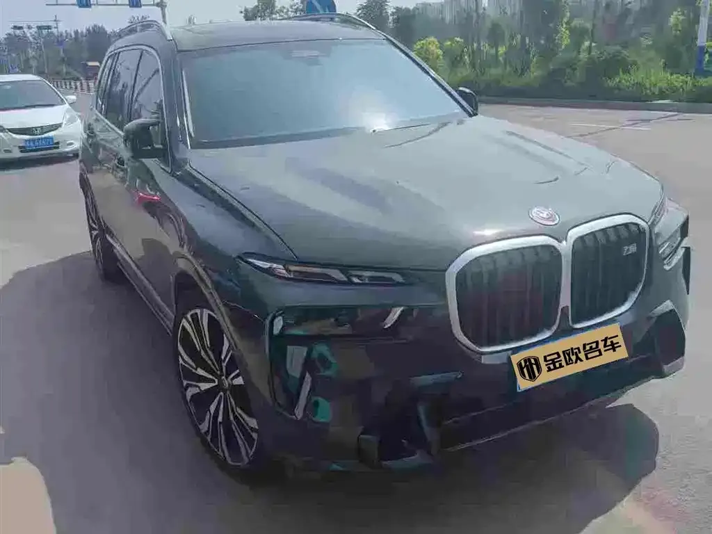 BMW X7 M60i 2023 из CN, фото 7