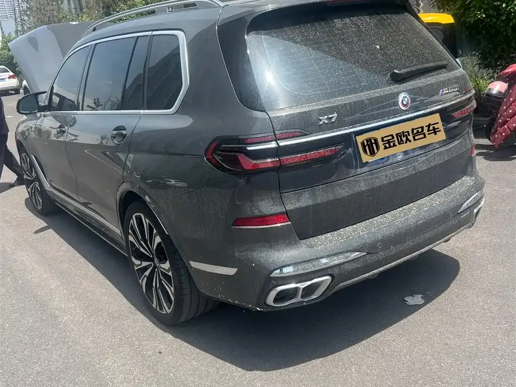 BMW X7 M60i 2023 из CN, фото 8
