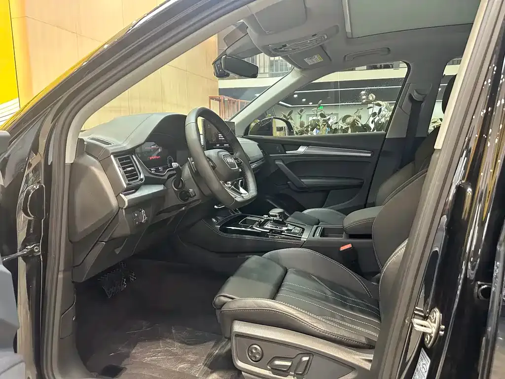 Audi Q5L 2022 из CN, фото 8