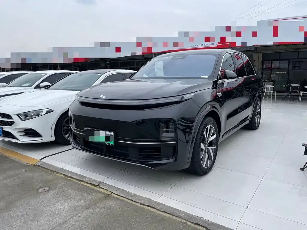 Li Auto L8
