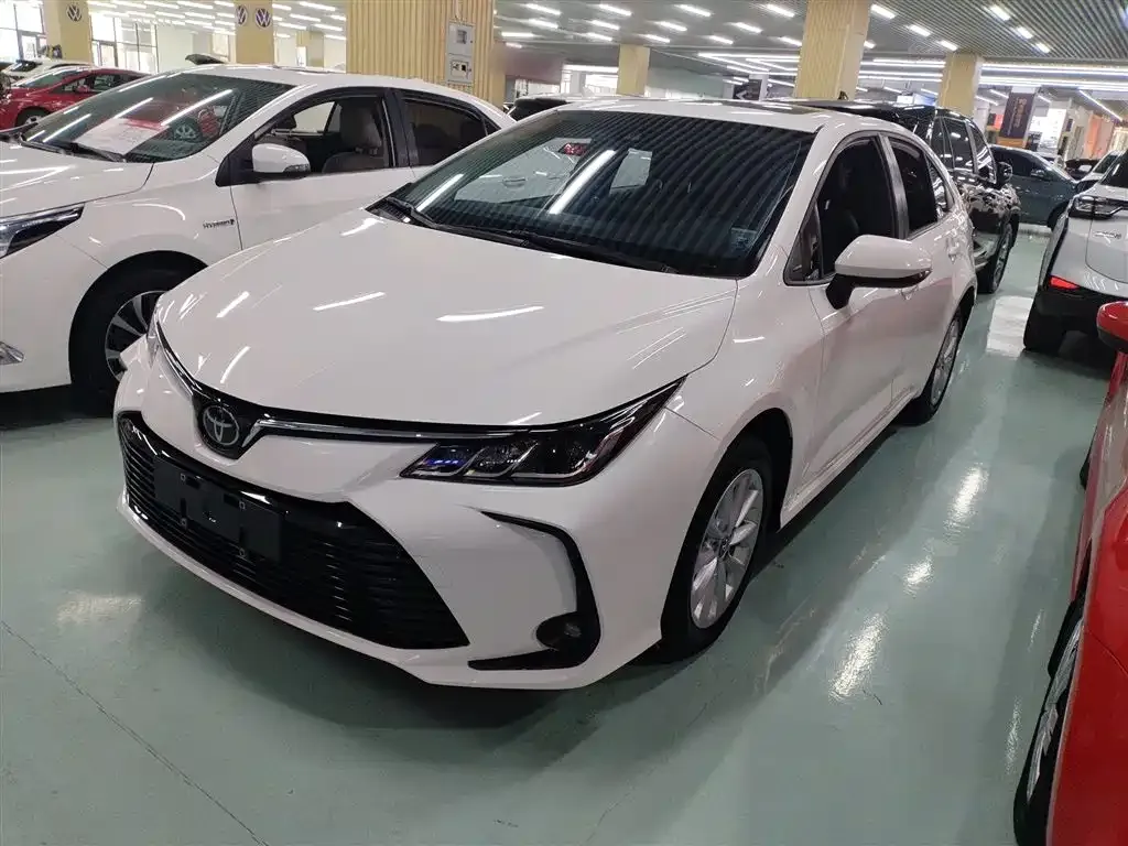 Toyota Corolla — фото 1