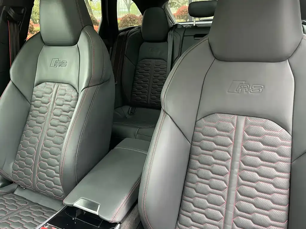 Audi RS 6 2021 из CN, фото 4