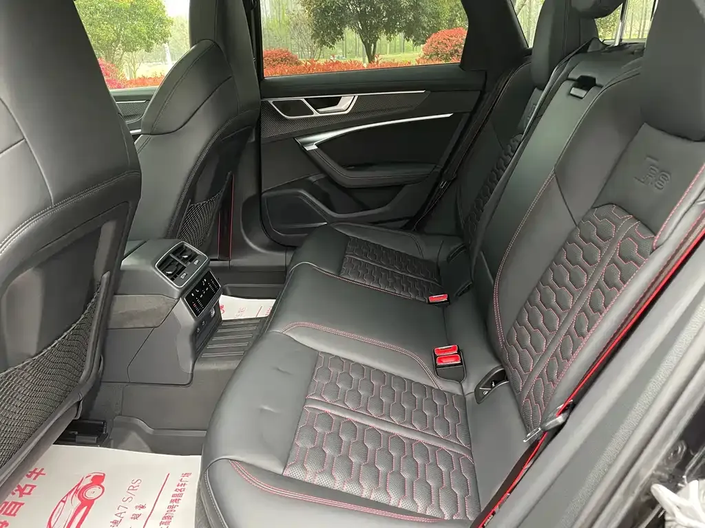 Audi RS 6 2021 из CN, фото 2