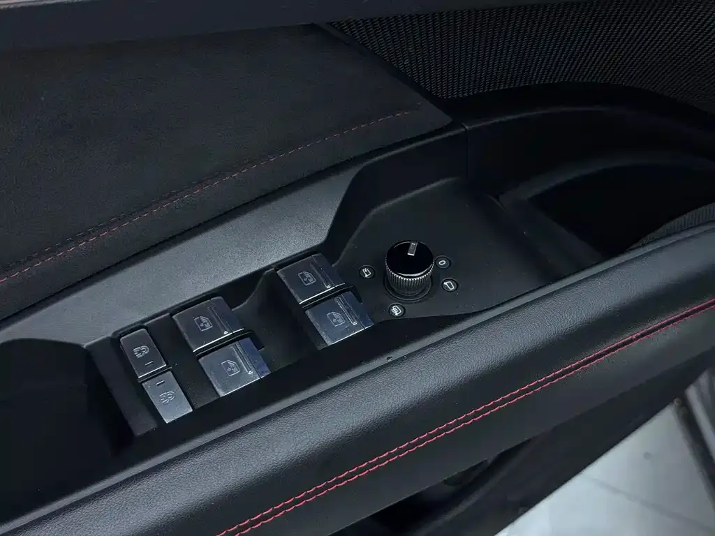 Audi Q5 e-tron 2022 из CN, фото 10