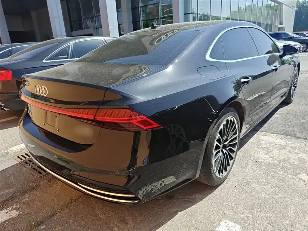 Audi A7L — фото 6